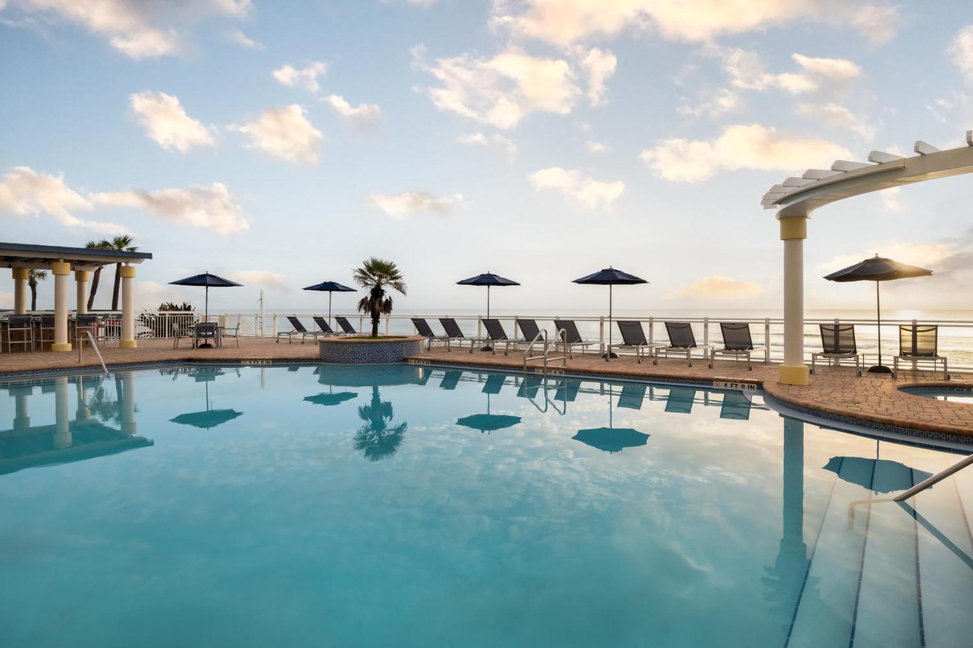 Hilton Garden Inn Daytona Beach Oceanfront Экстерьер фото